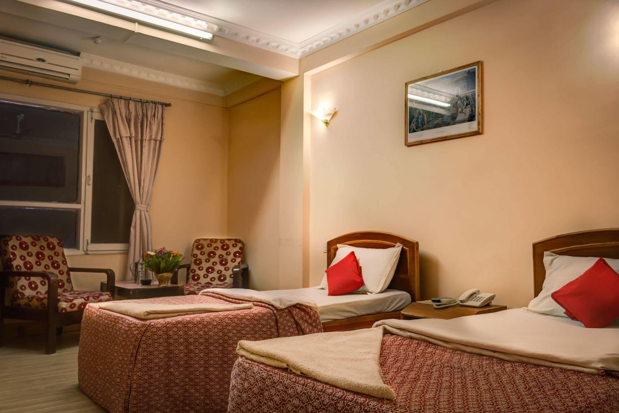 Hotel Kamal Катманду Екстериор снимка