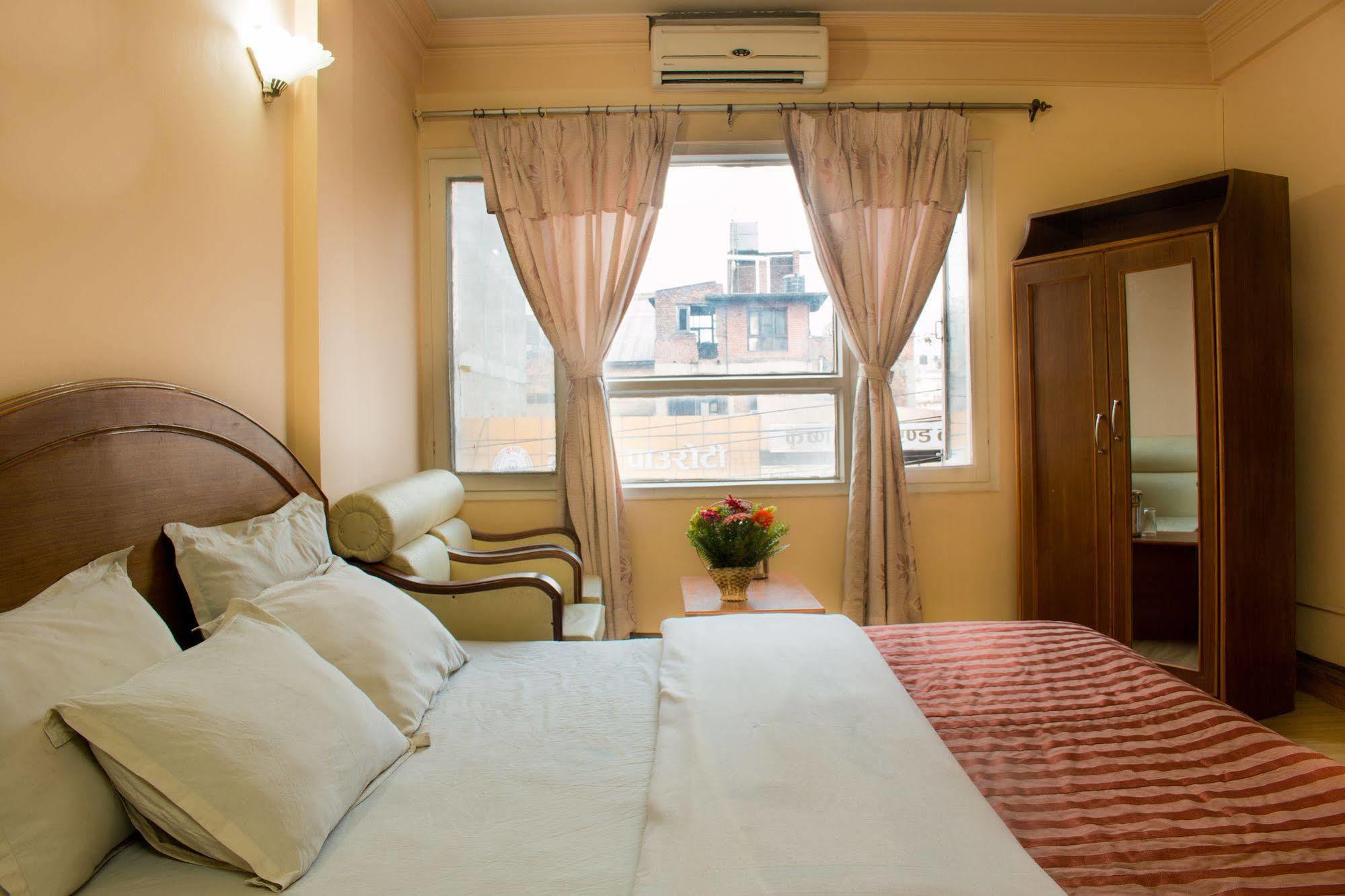 Hotel Kamal Катманду Екстериор снимка