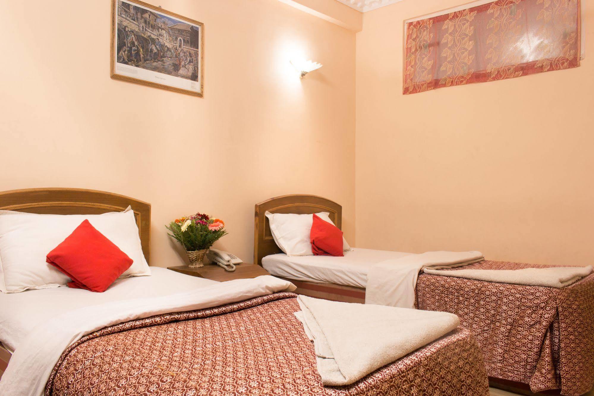 Hotel Kamal Катманду Екстериор снимка